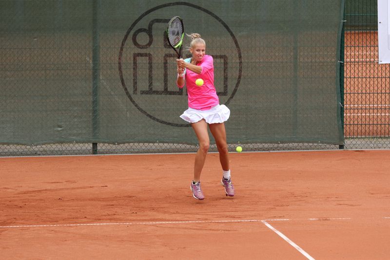 Tennis Action 1 Hover