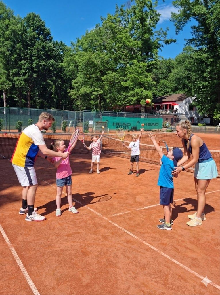 Tennis Action 4 Hover